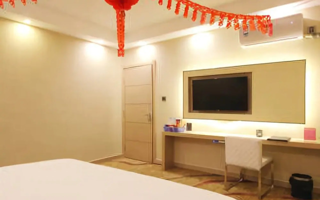 Super 8 Gaomi Zhongbai Building