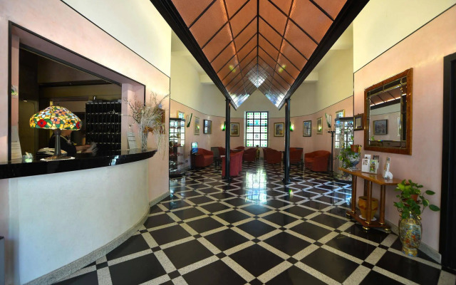 Hotel Salus