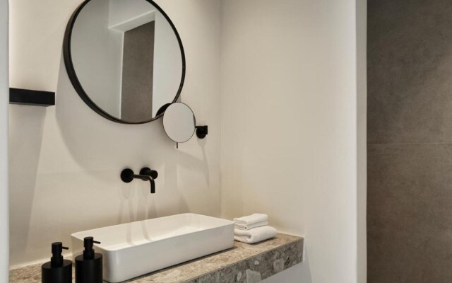 Ezio Bo Luxury Living