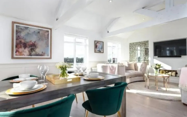 The Racecourse Penthouse