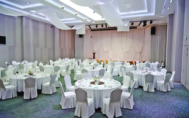 Elysian Gangchon Resort