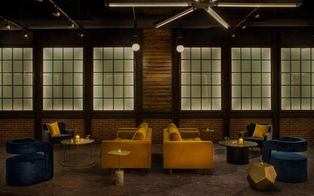 Moxy Downtown Los Angeles