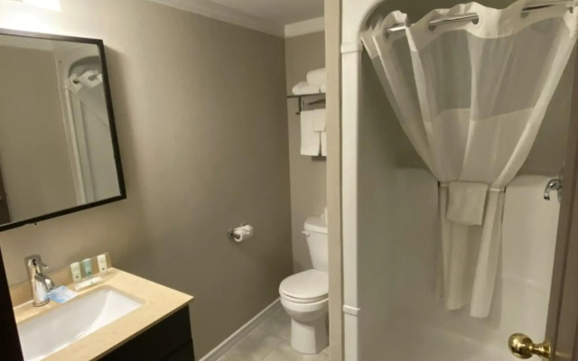 Quality Inn & Suites