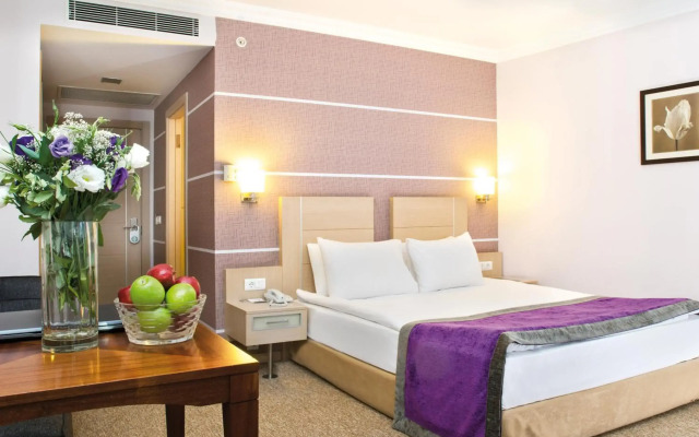 Midas Hotel