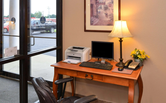 Country Hearth Inn & Suites Edwardsville St. Louis