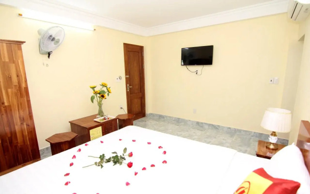 Huong Cang Sea View Hotel