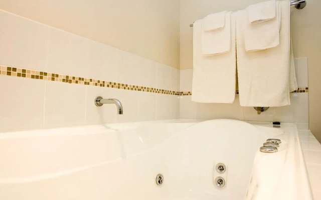 Discovery Resorts - McCracken Country Club