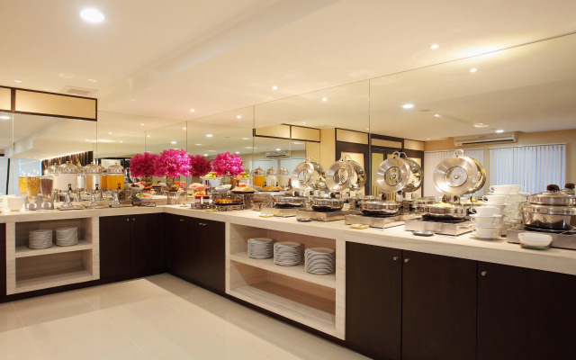 Chiva Bangkok Hotel (SHA Extra Plus)