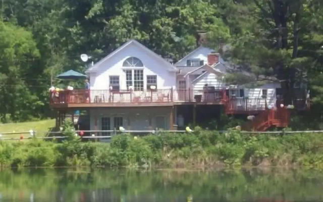 1805 House Bed and Breakfast