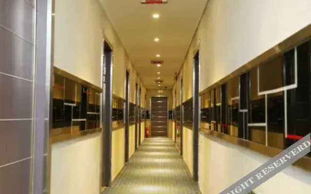 Youhong Express Hotel