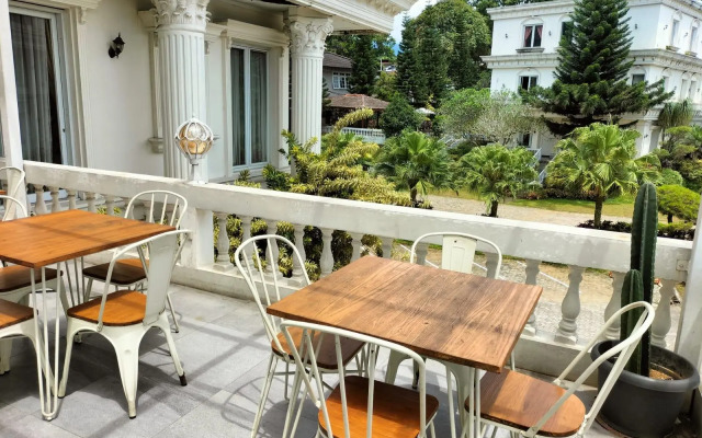 Rizen Premiere Hotel