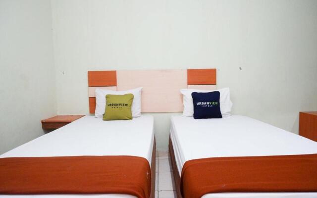 Urbanview Hotel Platinum Parepare