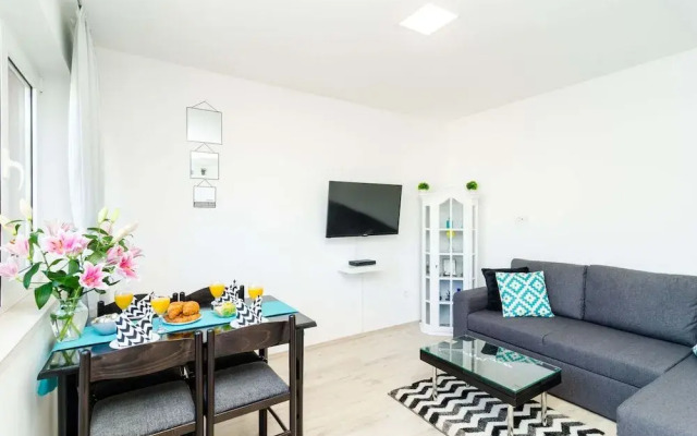 Apartment AB Batala