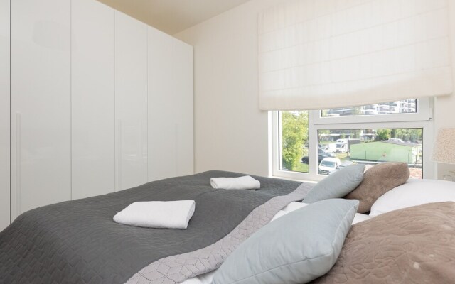 Lopianowa Apartment Warsaw by Renters