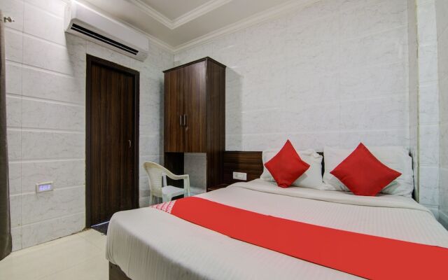 OYO Flagship 465 Vadapalani AVM Studio 2