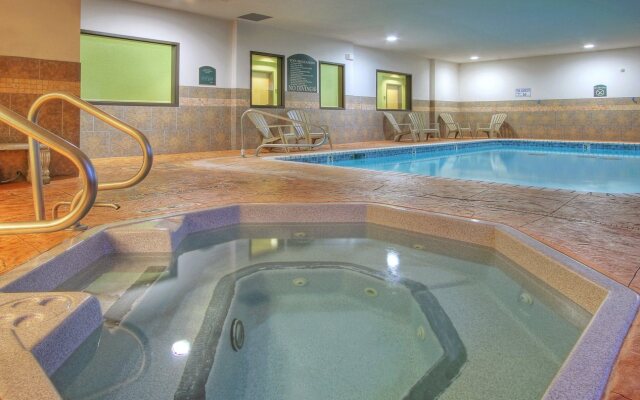 Holiday Inn Express Hotel & Suites Carlsbad