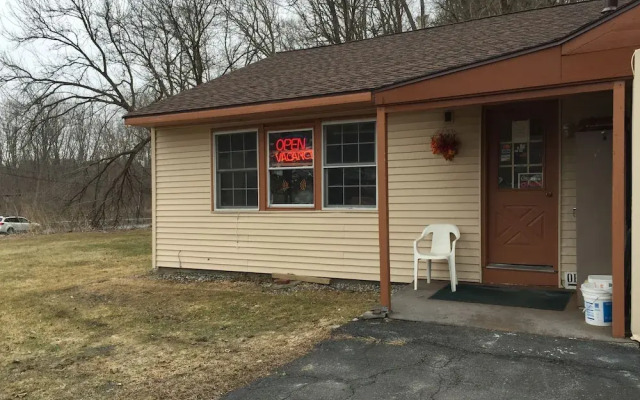 M and M Motel