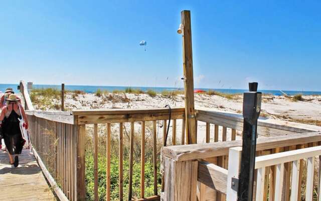 Ocean House by Youngs Suncoast