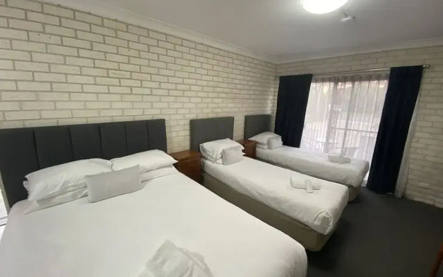 Beach Park Motel