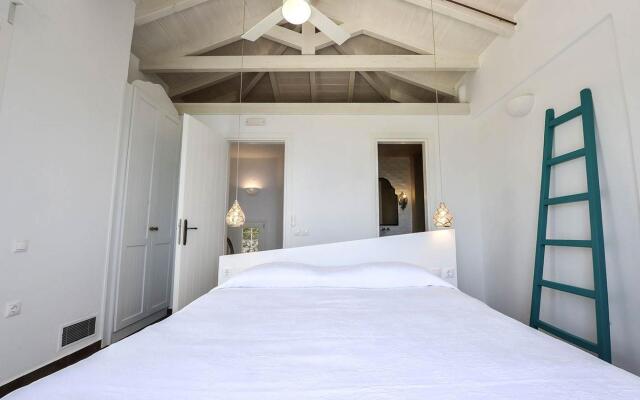 Apeiron II Villa - Sunny Modern Pool - Walk to Gaios
