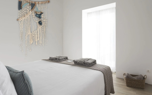 White Exclusive Suite & Villas