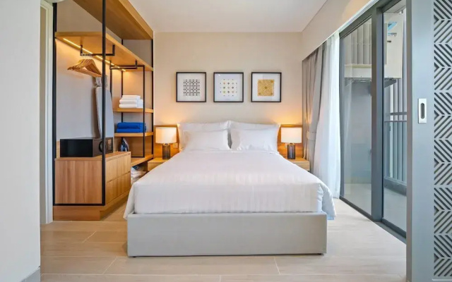 Laguna Lakeside Residences