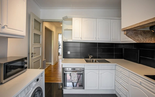 Sunny Apartment in Príncipe Real