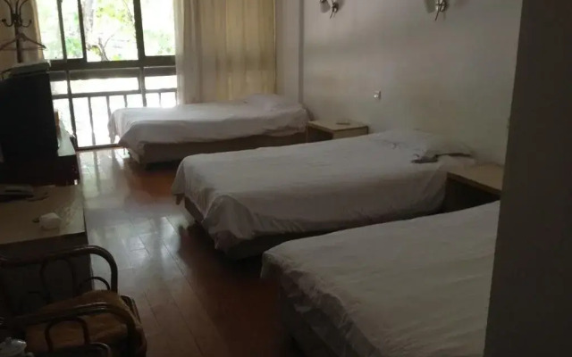 Ruixiang Hotel