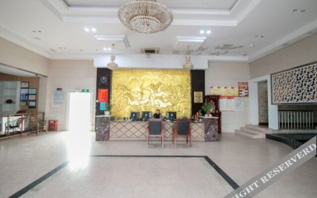 Quzhou Crown Holiday Hotel