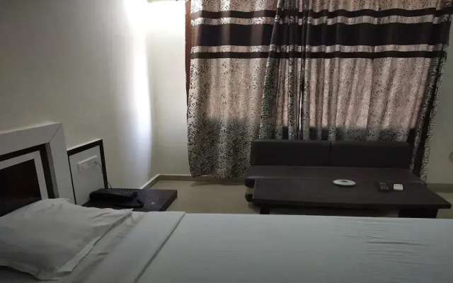 Oyo 24940 Mahadev Inn