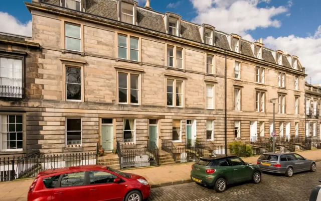 Traditional 3 bed Apartment Stockbridge