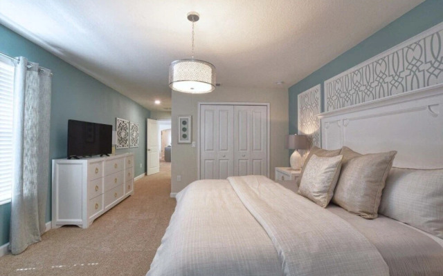 Storey Lake-5 Bedrooms Home W/pool-1650st Home by Redawning