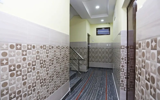 Oyo 27054 New Sundaram