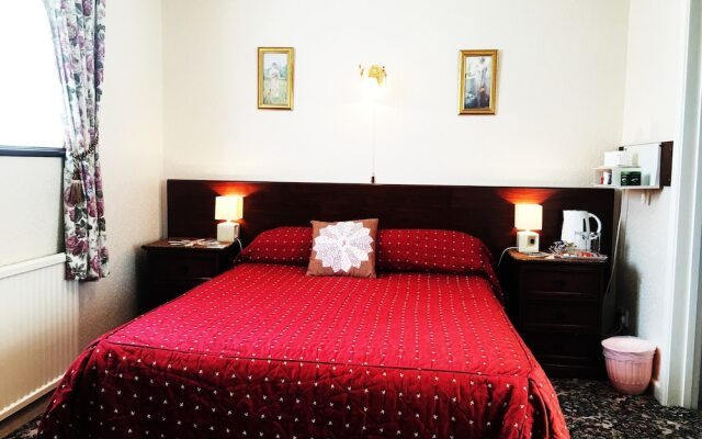 Newton House B&B - Torquay