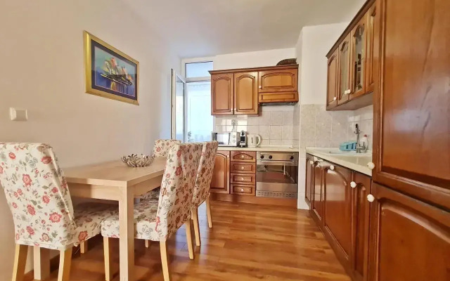 Apartment Nina Marie Ii