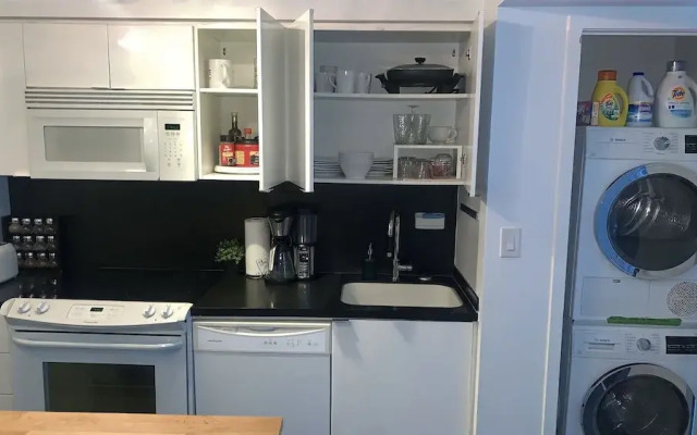 Gorgeous Lakeview Boutique Suites