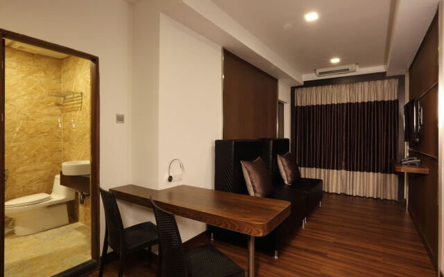 Clover Suites Royal Lake Yangon