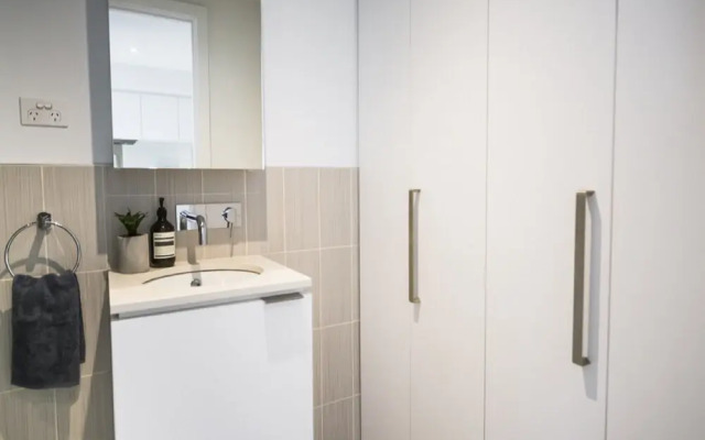 Apartment2c - Metro
