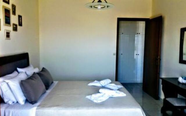 Aparthotel 3 Stars Petalidi