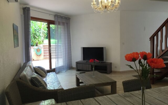 Classy Holiday Home With Swimming Pool, Garden, Tennis Court