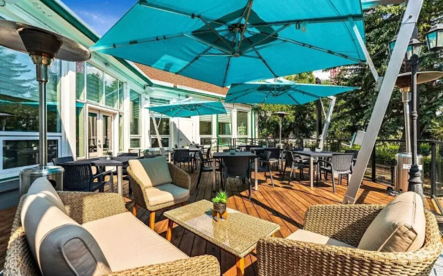 The Inn On Officers Garden