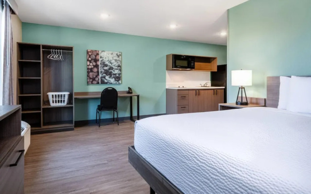 Echo Suites Extended Stay By Wyndham Naples