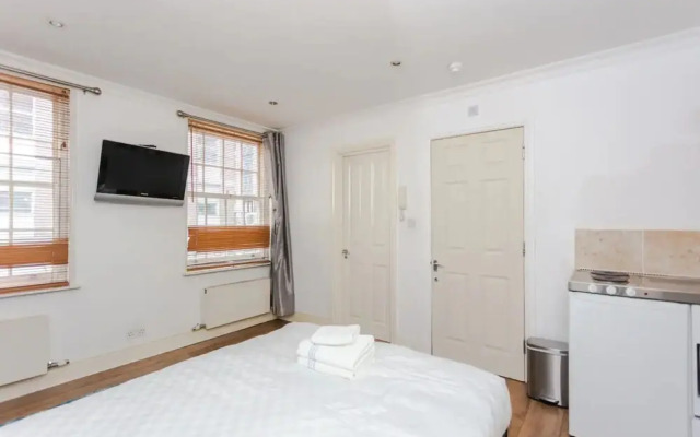 Lovely London Studio Apartment Near Trendy Shoreditch