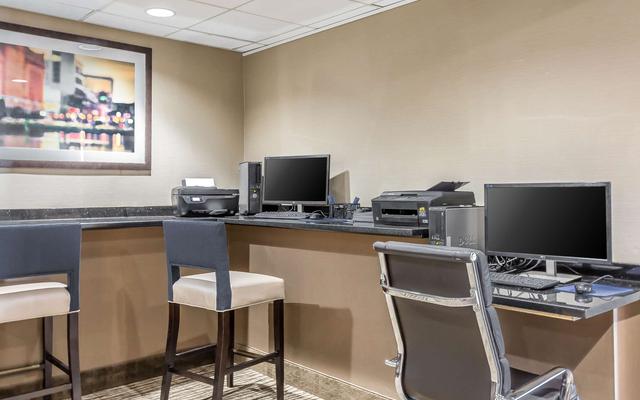 Comfort Inn & Suites Aberdeen near APG