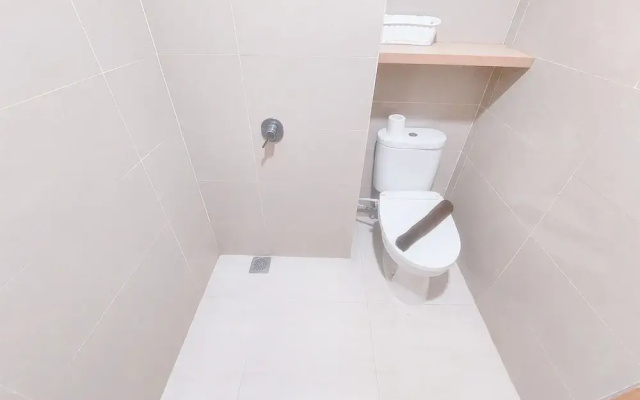 Good Place And Relaxing Studio Apartment At B Residence