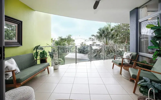 Luxury Cairns Stay with Pool and BBQ