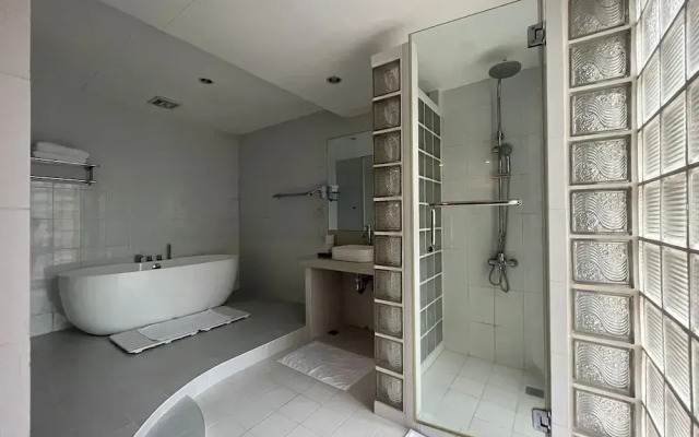 Coco Grande Hotel