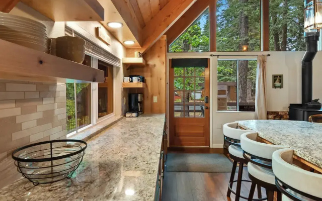 West Shore Haven Near Beach & Outdoor Fun!