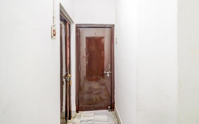 Vaccinated Staff- SPOT ON 74864 Hotel Arti