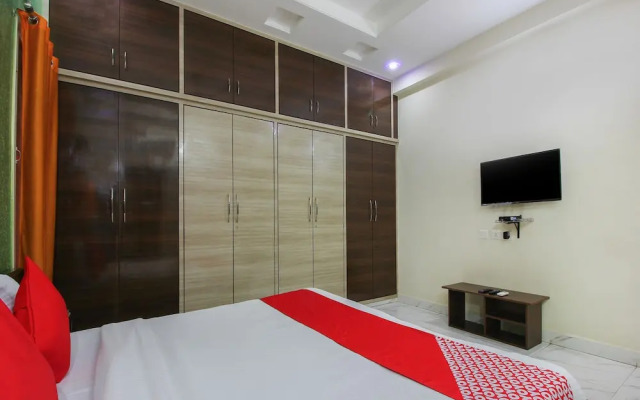 Golden Gate Service Apartments By OYO Rooms